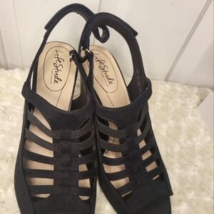 Life Stride Women's Black Sandals